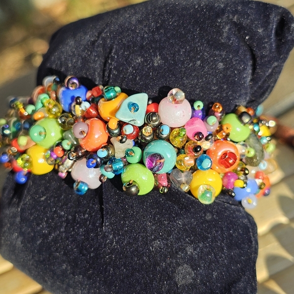 Handmade beaded bracelet - Picture 4 of 7